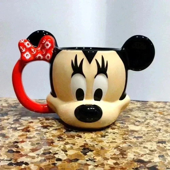 Disney Other - Disney Cruiseline Minni Mouse Disney coffee mug